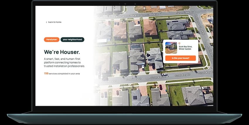 Notebook exibindo a plataforma Houser sobre imagem de satélite de um bairro residencial